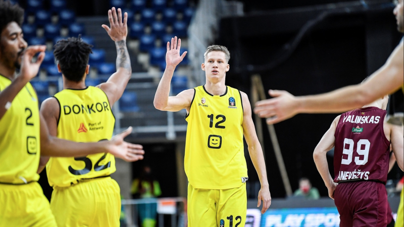 Observing Vrenz Bleijenbergh in a Eurocup Game