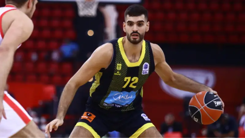 Observing Lefteris Manzoukas in a Greek League Basketball Game